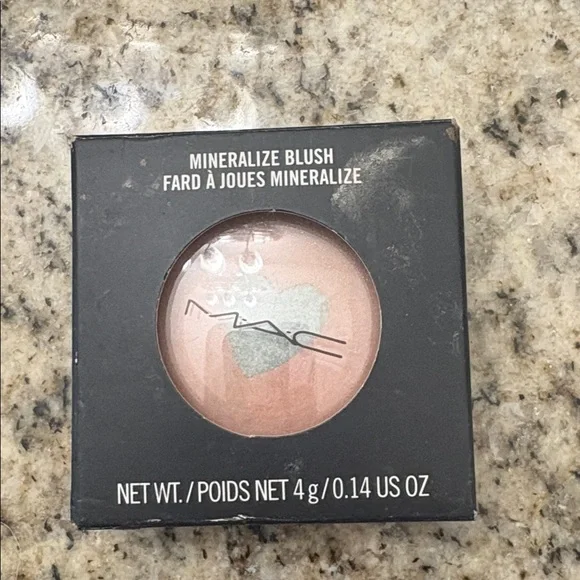 MAC Cosmetics Mineralize Blush in "Miss Behave" - Picture 3 of 4